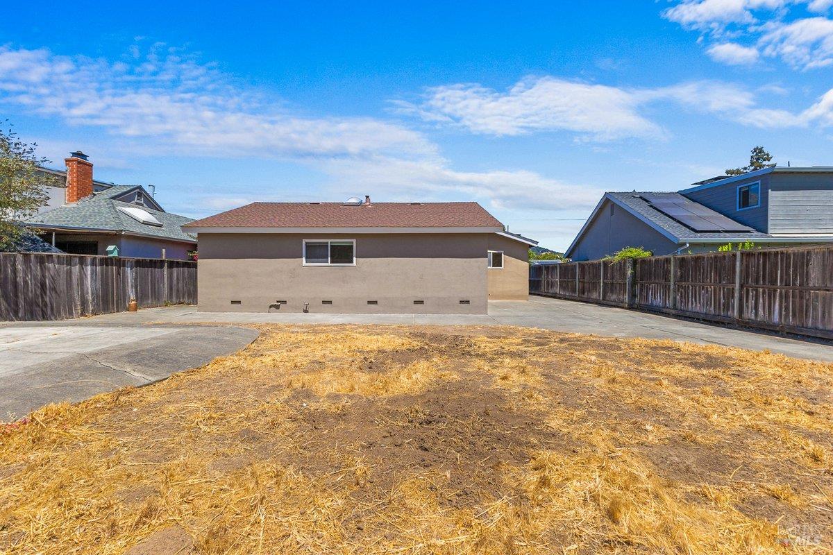 Detail Gallery Image 33 of 34 For 70 San Carlos Way, Novato,  CA 94945 - 4 Beds | 2 Baths