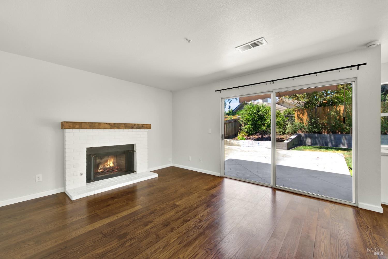 Detail Gallery Image 20 of 60 For 16 Winestone Ct, Napa,  CA 94558 - 3 Beds | 2/1 Baths