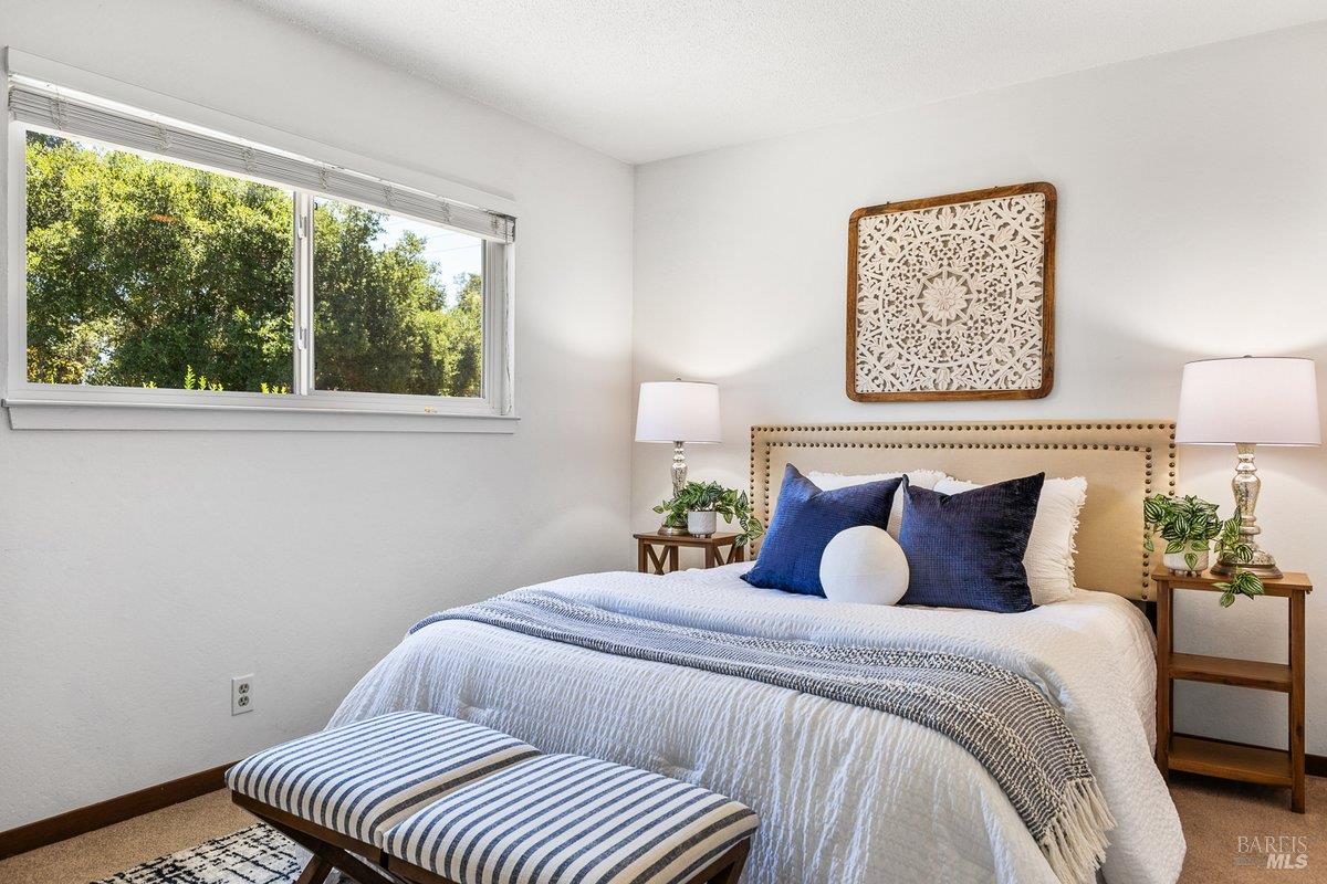 Detail Gallery Image 16 of 34 For 70 San Carlos Way, Novato,  CA 94945 - 4 Beds | 2 Baths