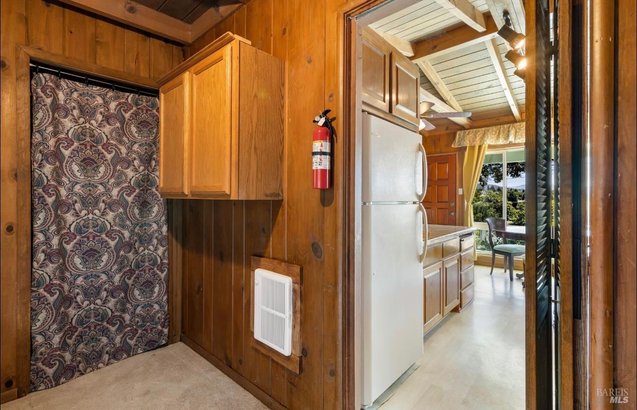 Detail Gallery Image 14 of 24 For 3771 Country Club Dr, Clearlake,  CA 95422 - 2 Beds | 1 Baths