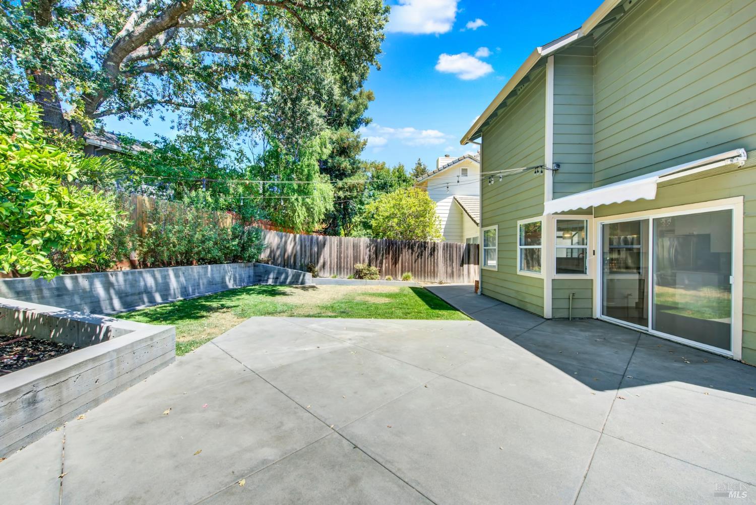 Detail Gallery Image 9 of 60 For 16 Winestone Ct, Napa,  CA 94558 - 3 Beds | 2/1 Baths