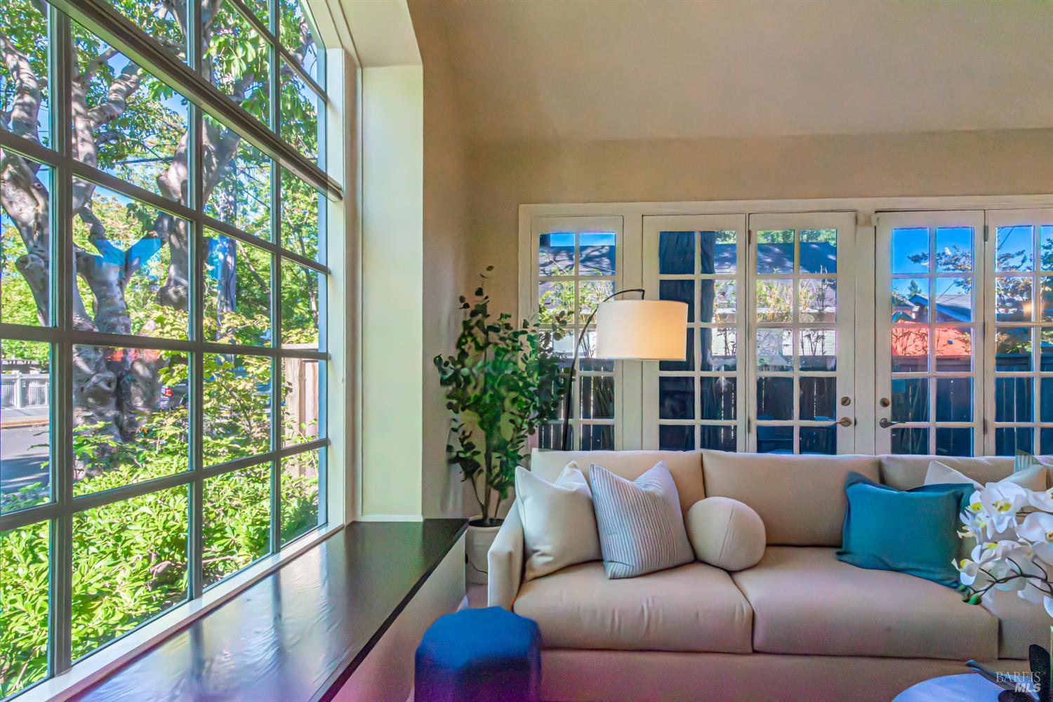 Detail Gallery Image 11 of 44 For 1410 15th St, Santa Rosa,  CA 95404 - 2 Beds | 2/1 Baths