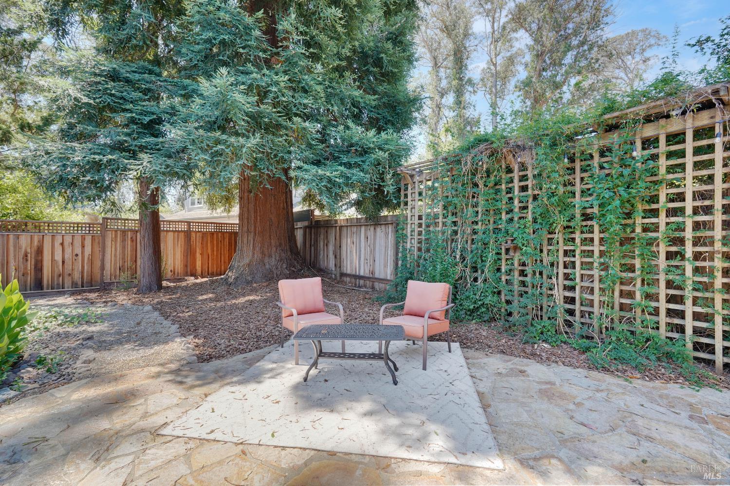 Detail Gallery Image 38 of 46 For 2425 Creekside Ave, Napa,  CA 94558 - 4 Beds | 2 Baths