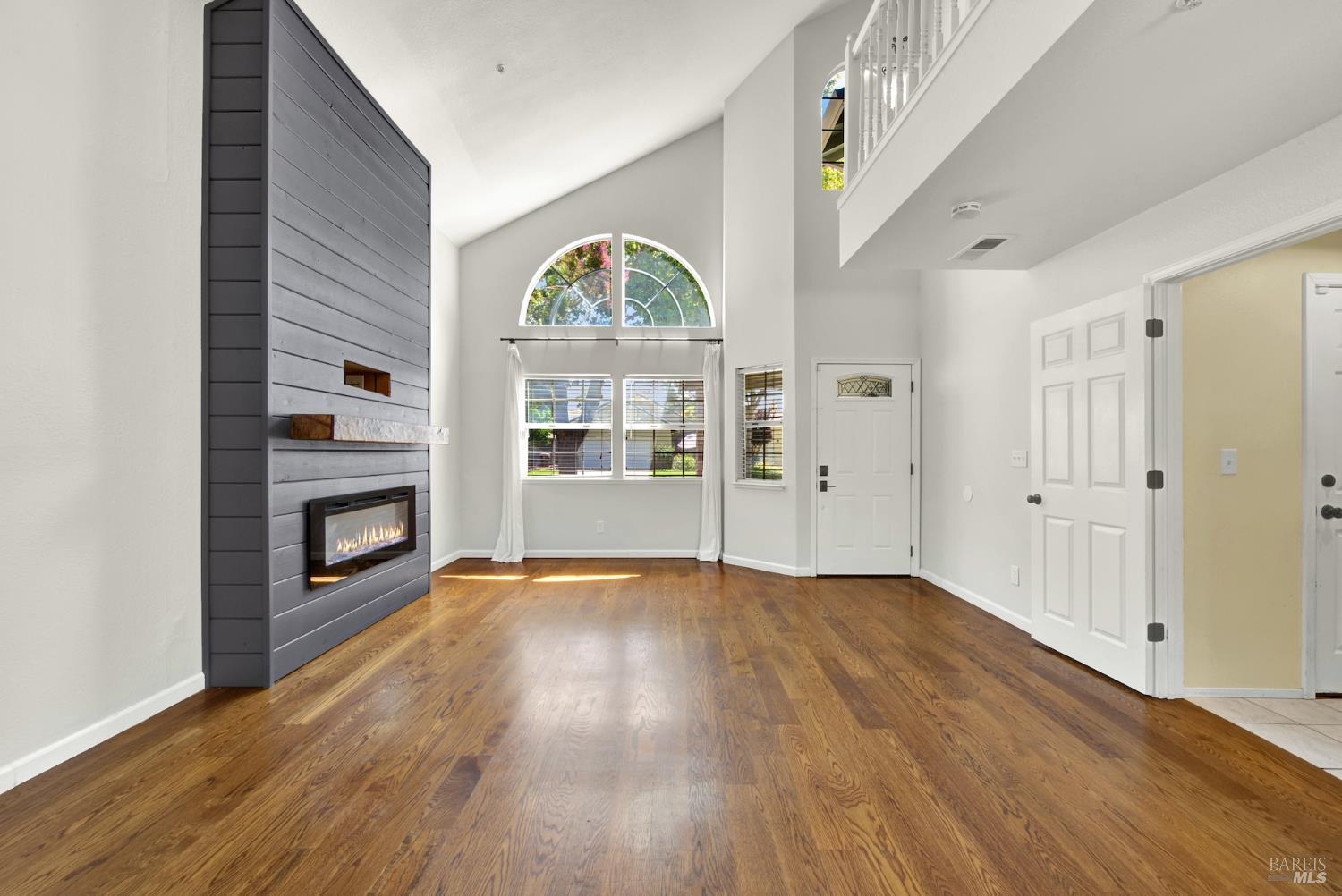 Detail Gallery Image 2 of 60 For 16 Winestone Ct, Napa,  CA 94558 - 3 Beds | 2/1 Baths