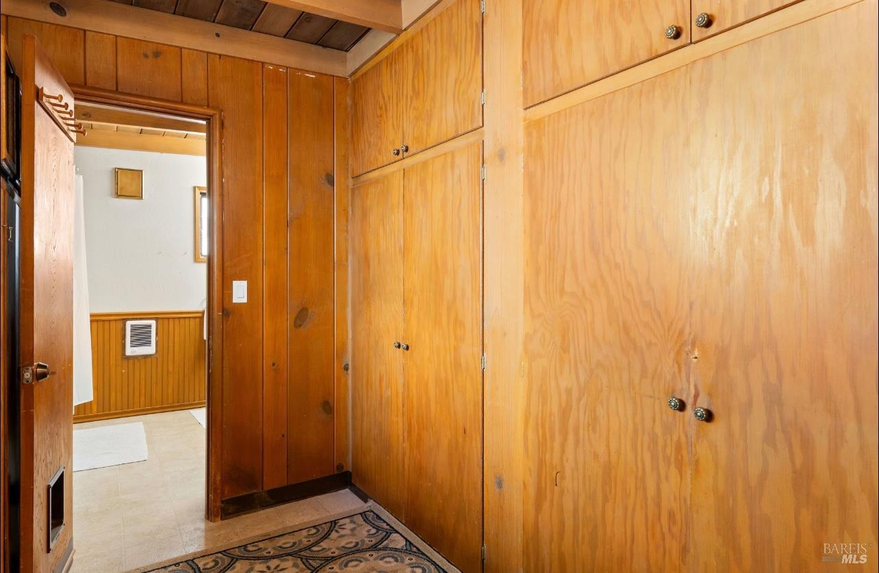Detail Gallery Image 17 of 24 For 3771 Country Club Dr, Clearlake,  CA 95422 - 2 Beds | 1 Baths