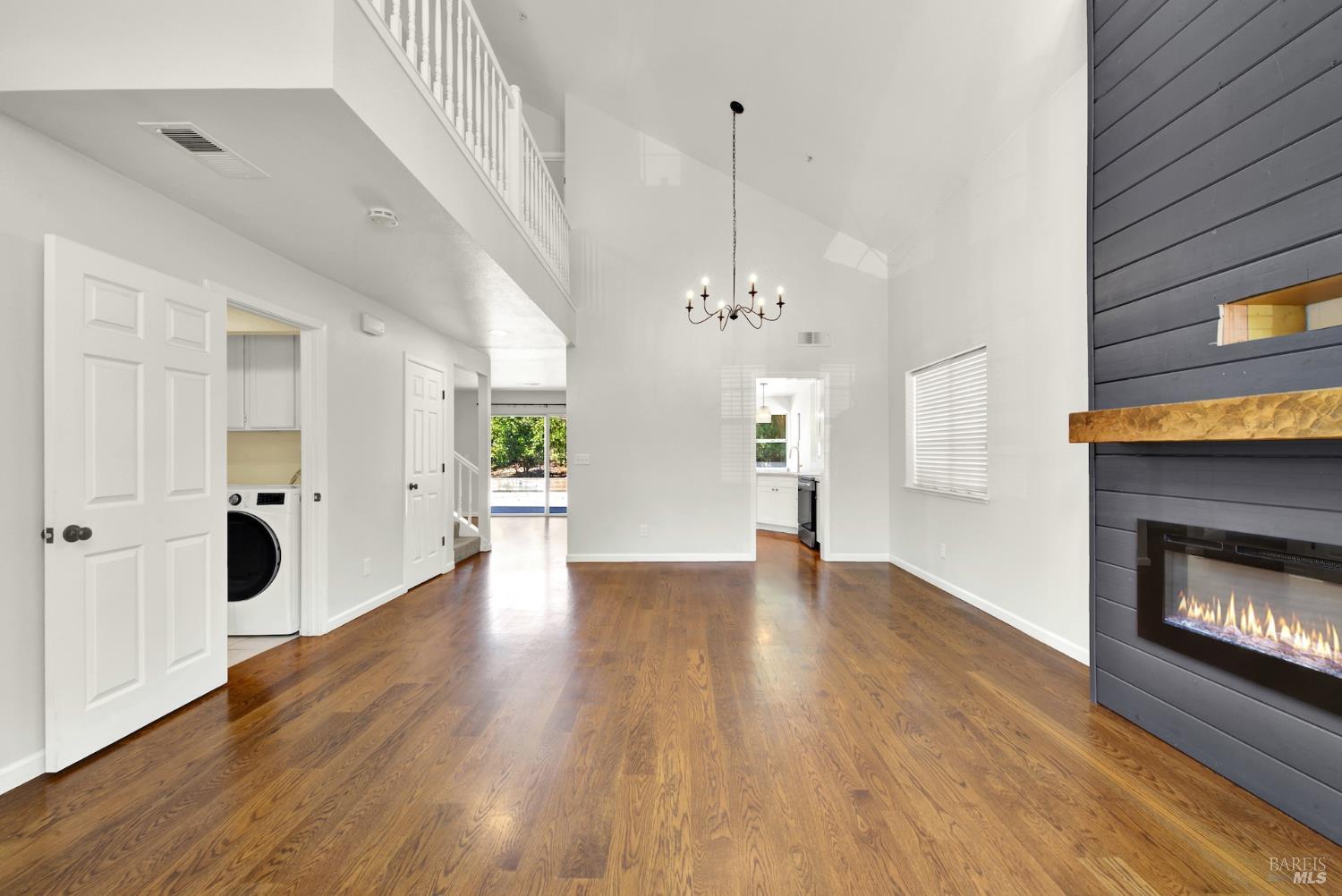 Detail Gallery Image 15 of 60 For 16 Winestone Ct, Napa,  CA 94558 - 3 Beds | 2/1 Baths