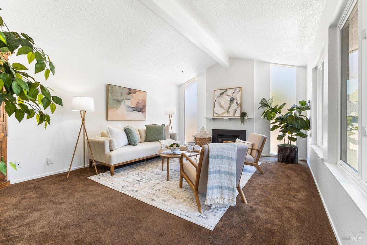 Detail Gallery Image 5 of 34 For 70 San Carlos Way, Novato,  CA 94945 - 4 Beds | 2 Baths