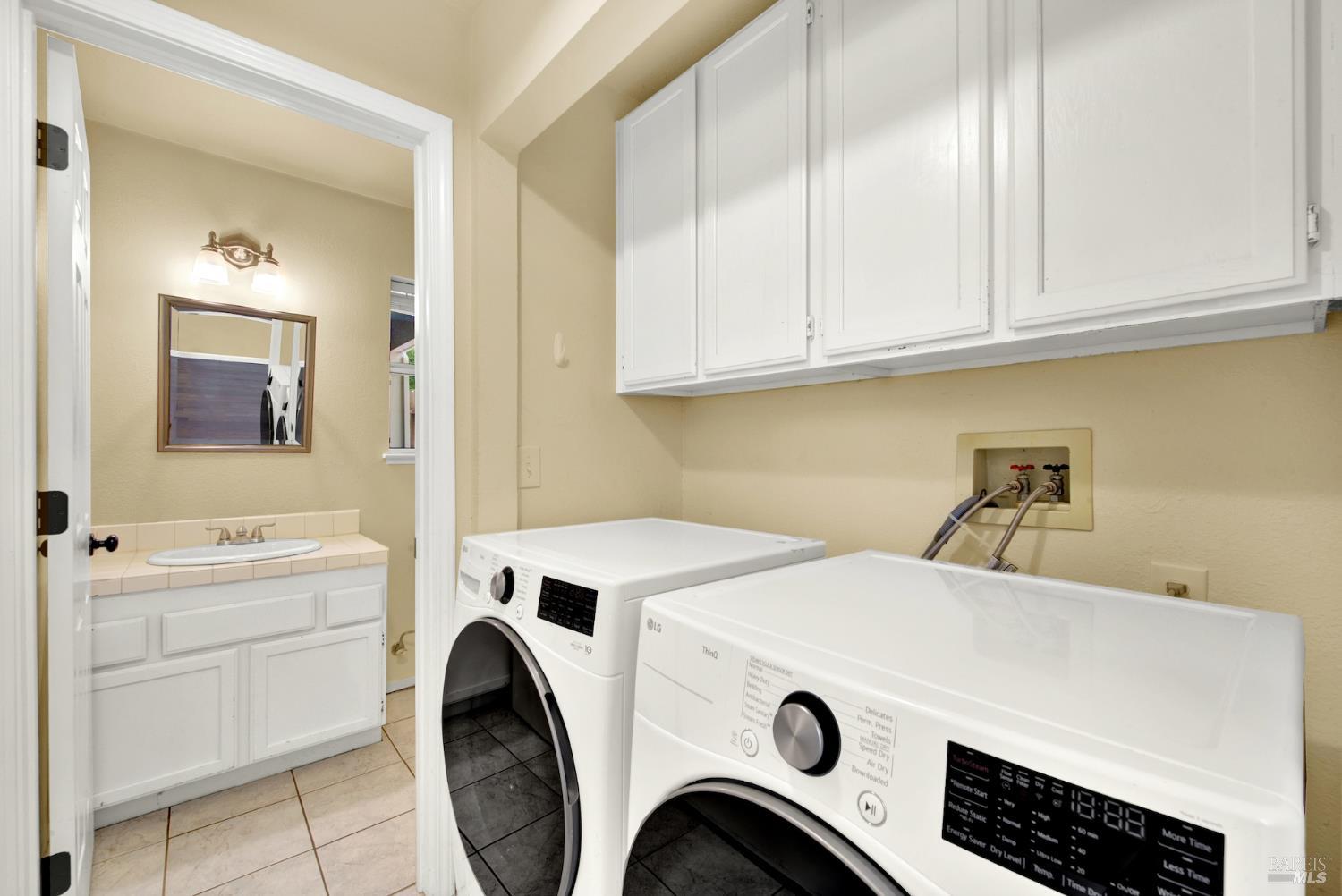 Detail Gallery Image 33 of 60 For 16 Winestone Ct, Napa,  CA 94558 - 3 Beds | 2/1 Baths