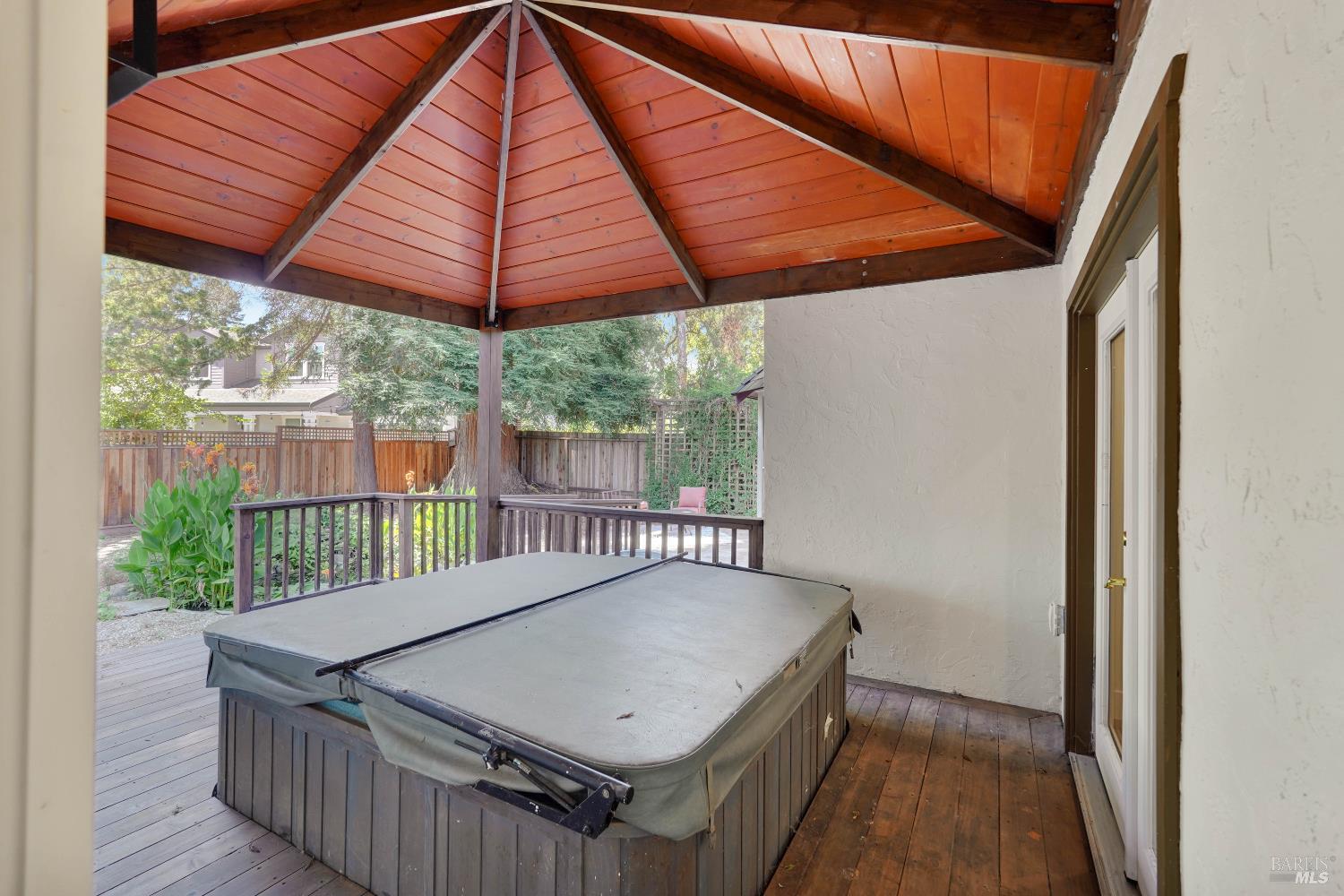Detail Gallery Image 19 of 46 For 2425 Creekside Ave, Napa,  CA 94558 - 4 Beds | 2 Baths