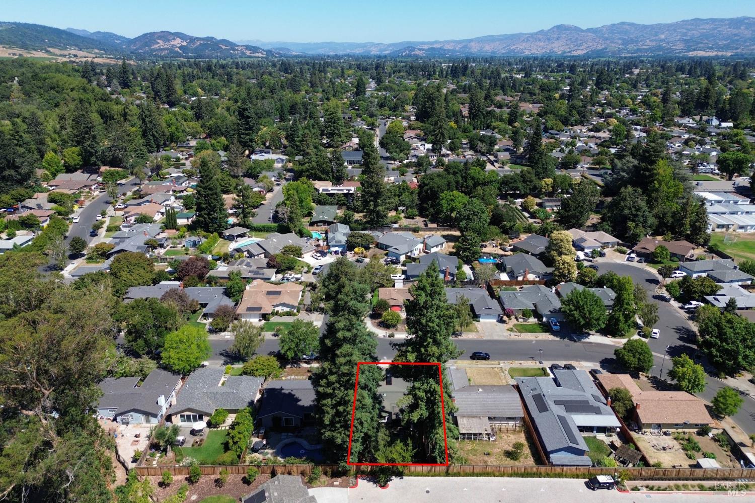 Detail Gallery Image 40 of 46 For 2425 Creekside Ave, Napa,  CA 94558 - 4 Beds | 2 Baths