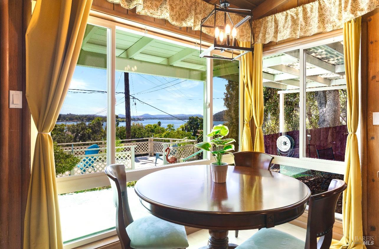 Detail Gallery Image 3 of 24 For 3771 Country Club Dr, Clearlake,  CA 95422 - 2 Beds | 1 Baths
