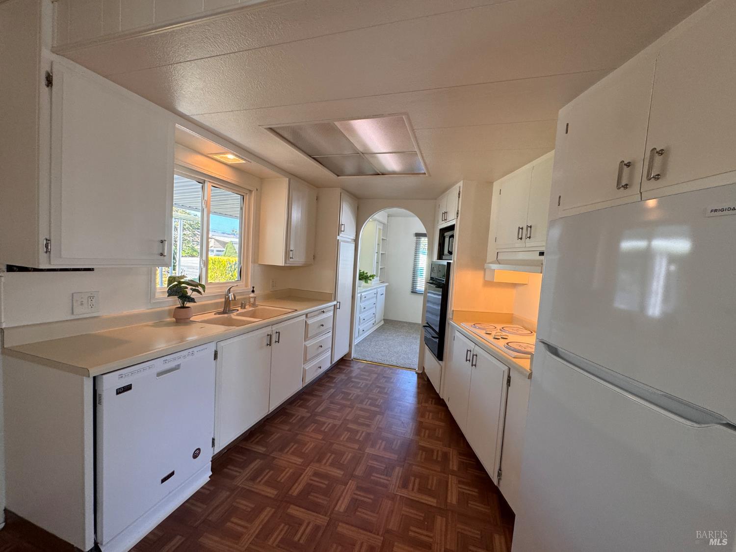 Detail Gallery Image 7 of 32 For 23 Westgate Cir, Santa Rosa,  CA 95401 - 2 Beds | 2 Baths