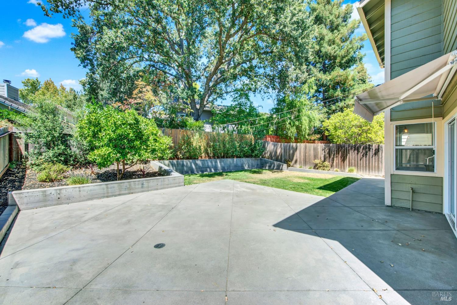 Detail Gallery Image 54 of 60 For 16 Winestone Ct, Napa,  CA 94558 - 3 Beds | 2/1 Baths