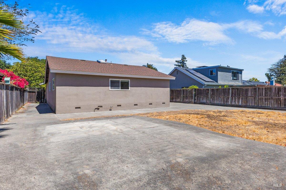 Detail Gallery Image 34 of 34 For 70 San Carlos Way, Novato,  CA 94945 - 4 Beds | 2 Baths