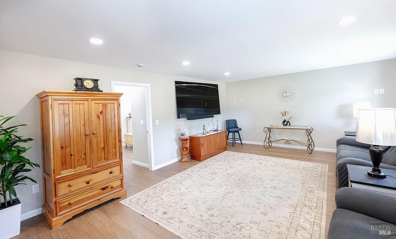 Detail Gallery Image 7 of 33 For 4851 Udell Rd, Vacaville,  CA 95688 - 4 Beds | 3 Baths