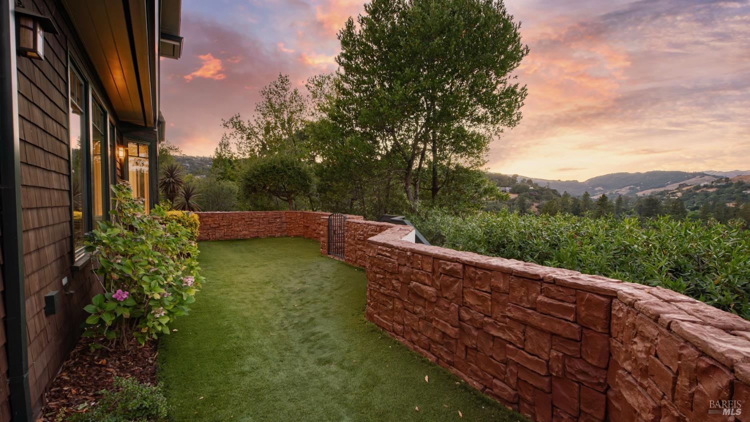 Detail Gallery Image 68 of 83 For 1 the Alameda Knls, San Anselmo,  CA 94960 - 5 Beds | 5/1 Baths