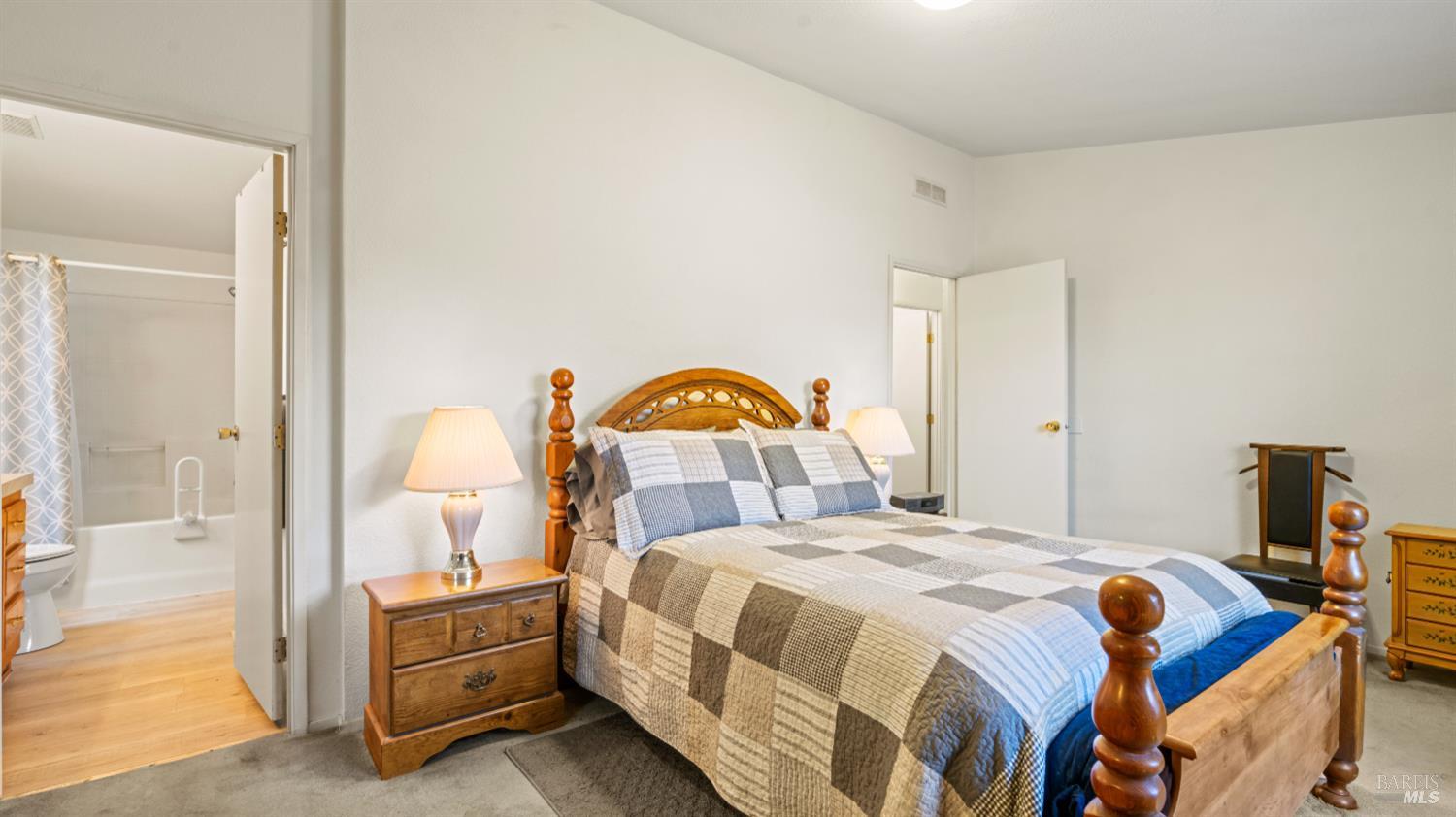Detail Gallery Image 25 of 34 For 131 Del Paso Dr, Vacaville,  CA 95687 - 3 Beds | 2 Baths