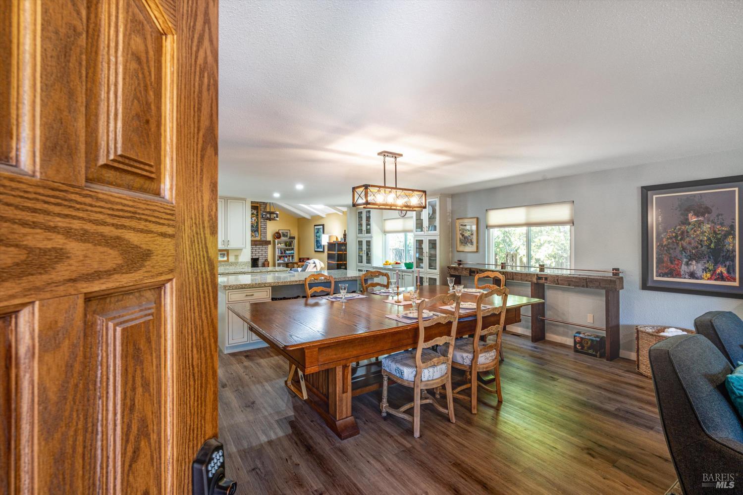 Detail Gallery Image 2 of 32 For 113 Sherwood Dr, Santa Rosa,  CA 95405 - 4 Beds | 2 Baths