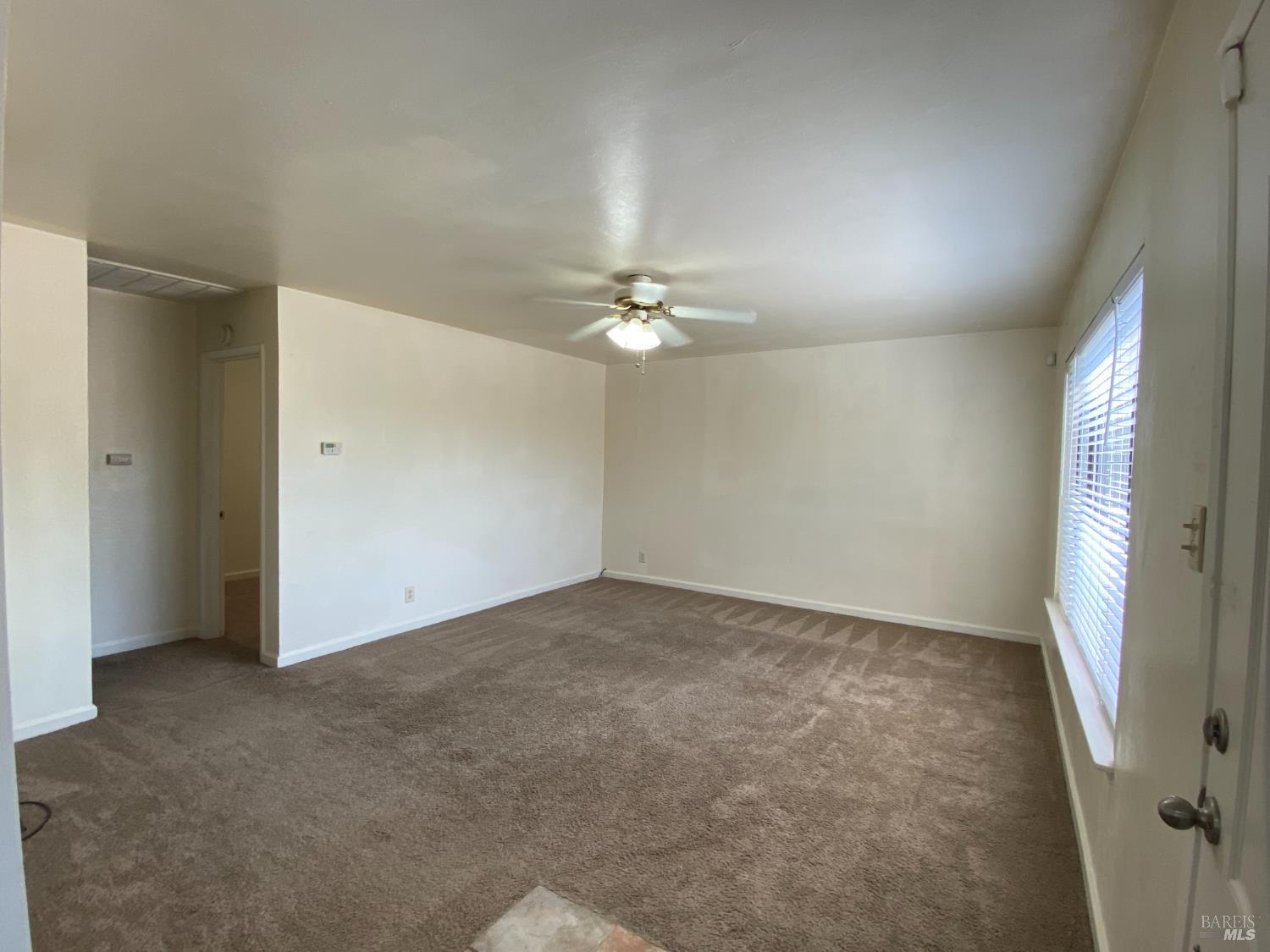 Detail Gallery Image 3 of 18 For 506 Nebraska St, Fairfield,  CA 94533 - 3 Beds | 2 Baths