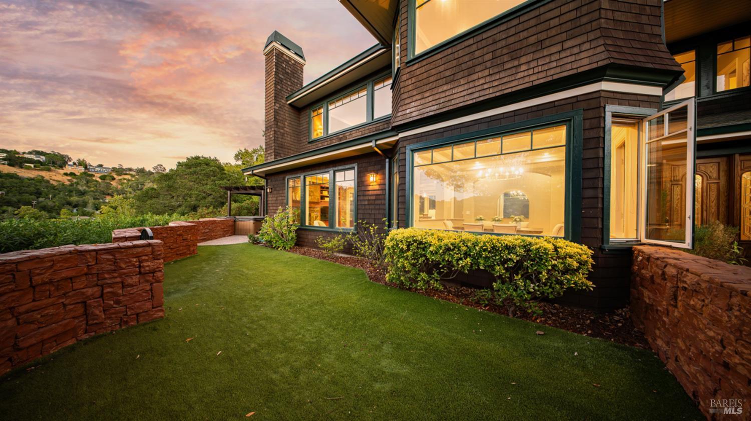Detail Gallery Image 64 of 83 For 1 the Alameda Knls, San Anselmo,  CA 94960 - 5 Beds | 5/1 Baths