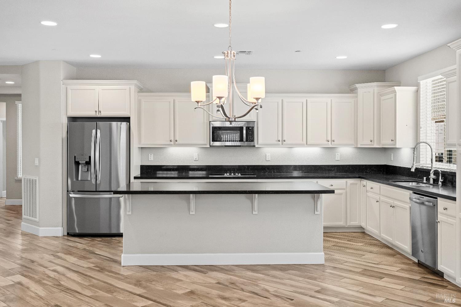 Detail Gallery Image 10 of 35 For 620 Hawk Ridge Dr, Rio Vista,  CA 94571 - 2 Beds | 2 Baths