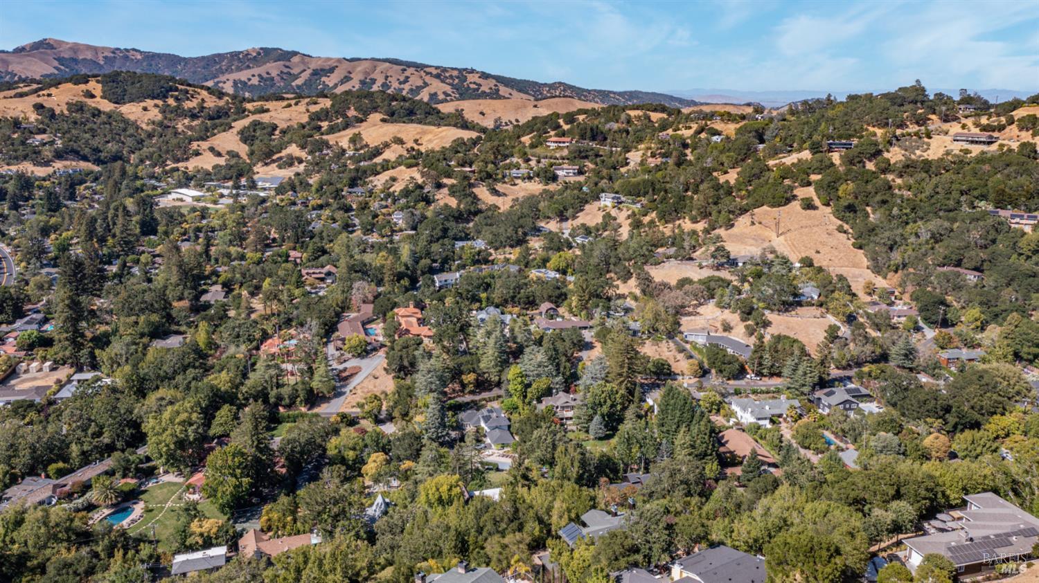 Detail Gallery Image 75 of 83 For 1 the Alameda Knls, San Anselmo,  CA 94960 - 5 Beds | 5/1 Baths