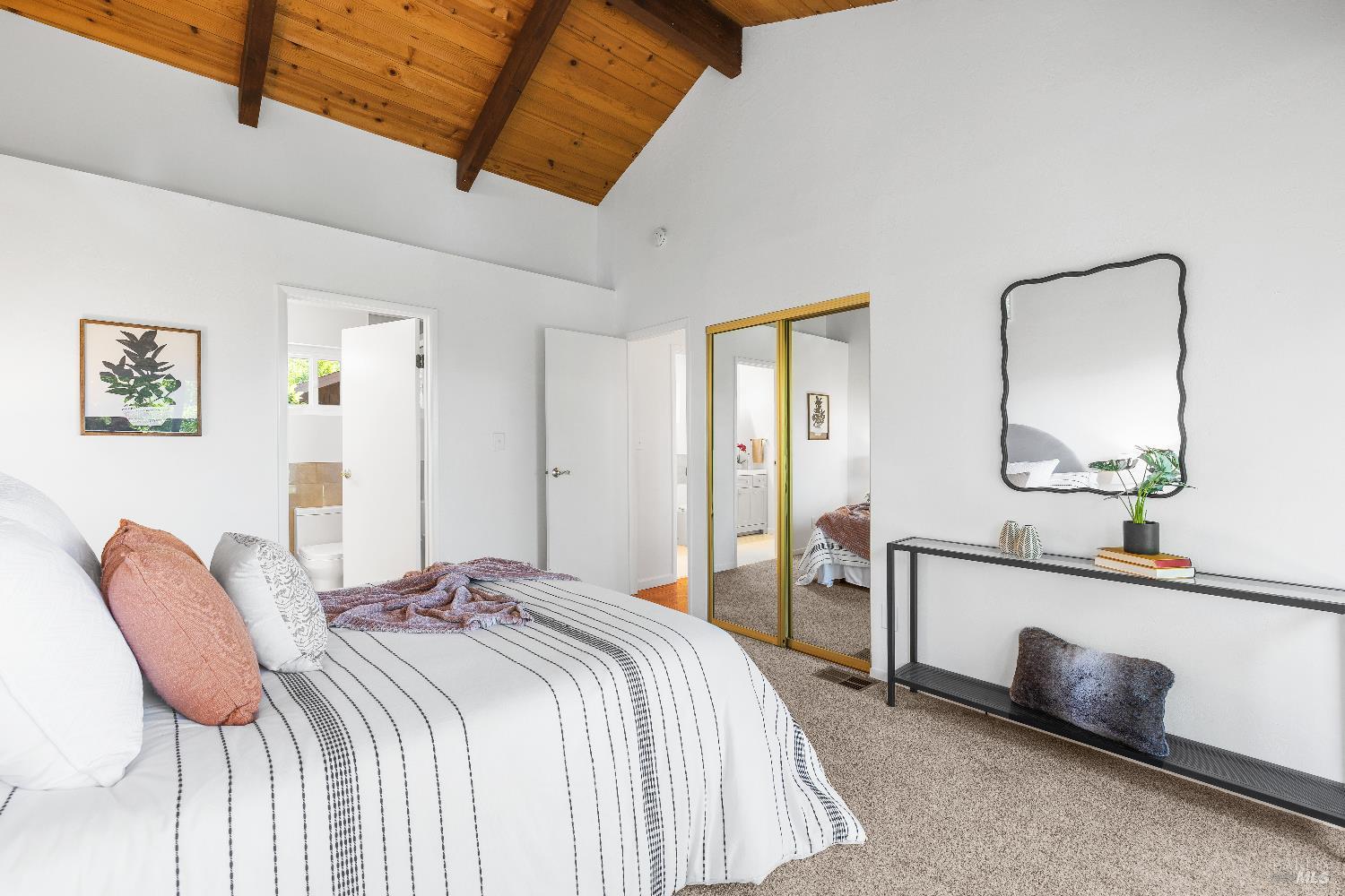 Detail Gallery Image 17 of 44 For 3051 Redwood Rd, Napa,  CA 94558 - 3 Beds | 4 Baths