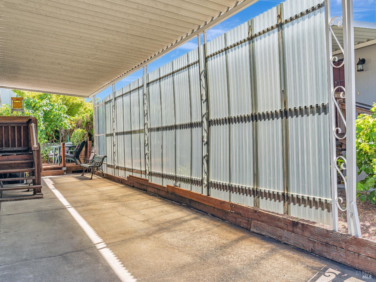 Detail Gallery Image 4 of 20 For 48 Cardinal Way, Santa Rosa,  CA 95409 - 2 Beds | 2 Baths