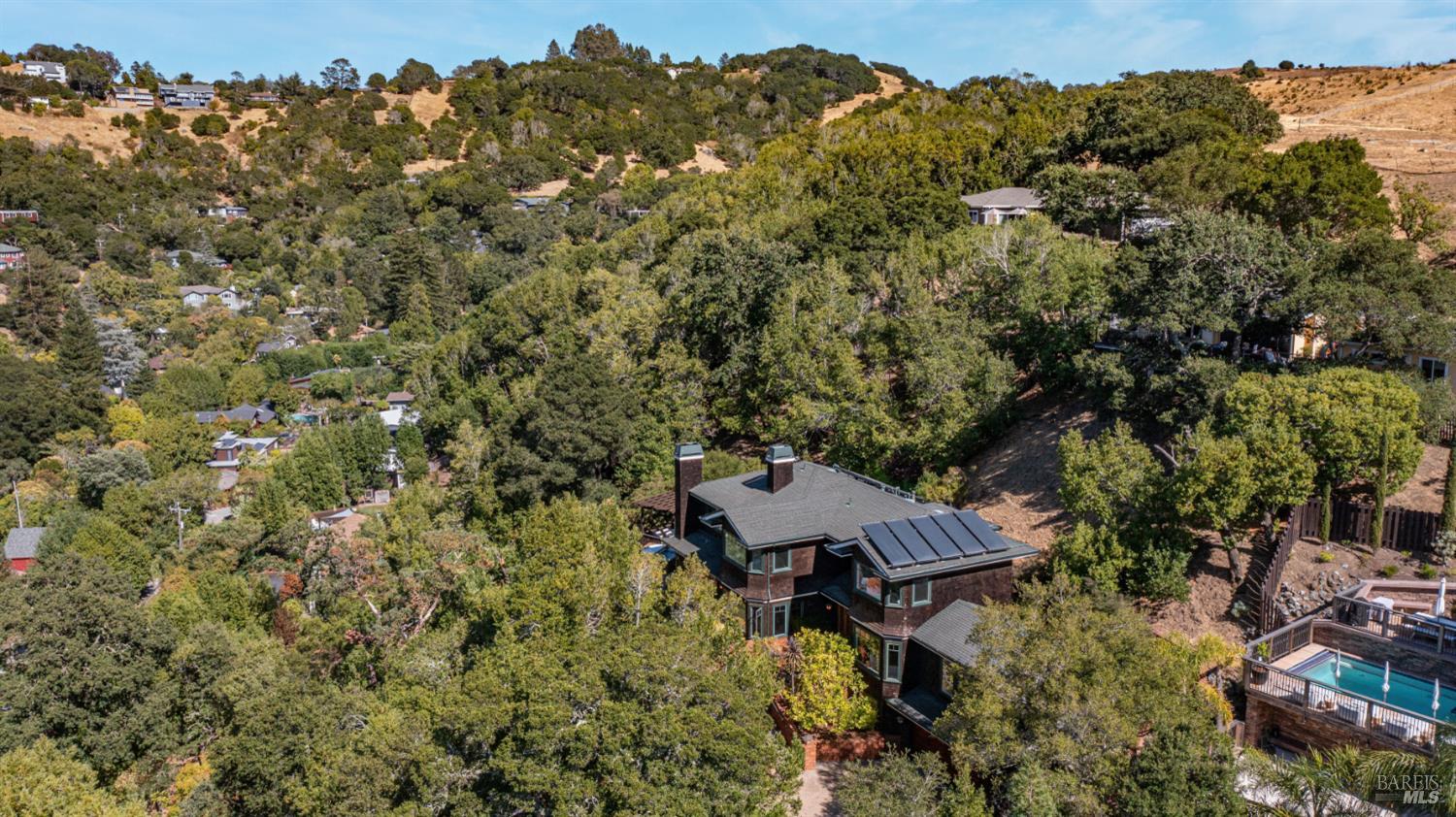 Detail Gallery Image 79 of 83 For 1 the Alameda Knls, San Anselmo,  CA 94960 - 5 Beds | 5/1 Baths