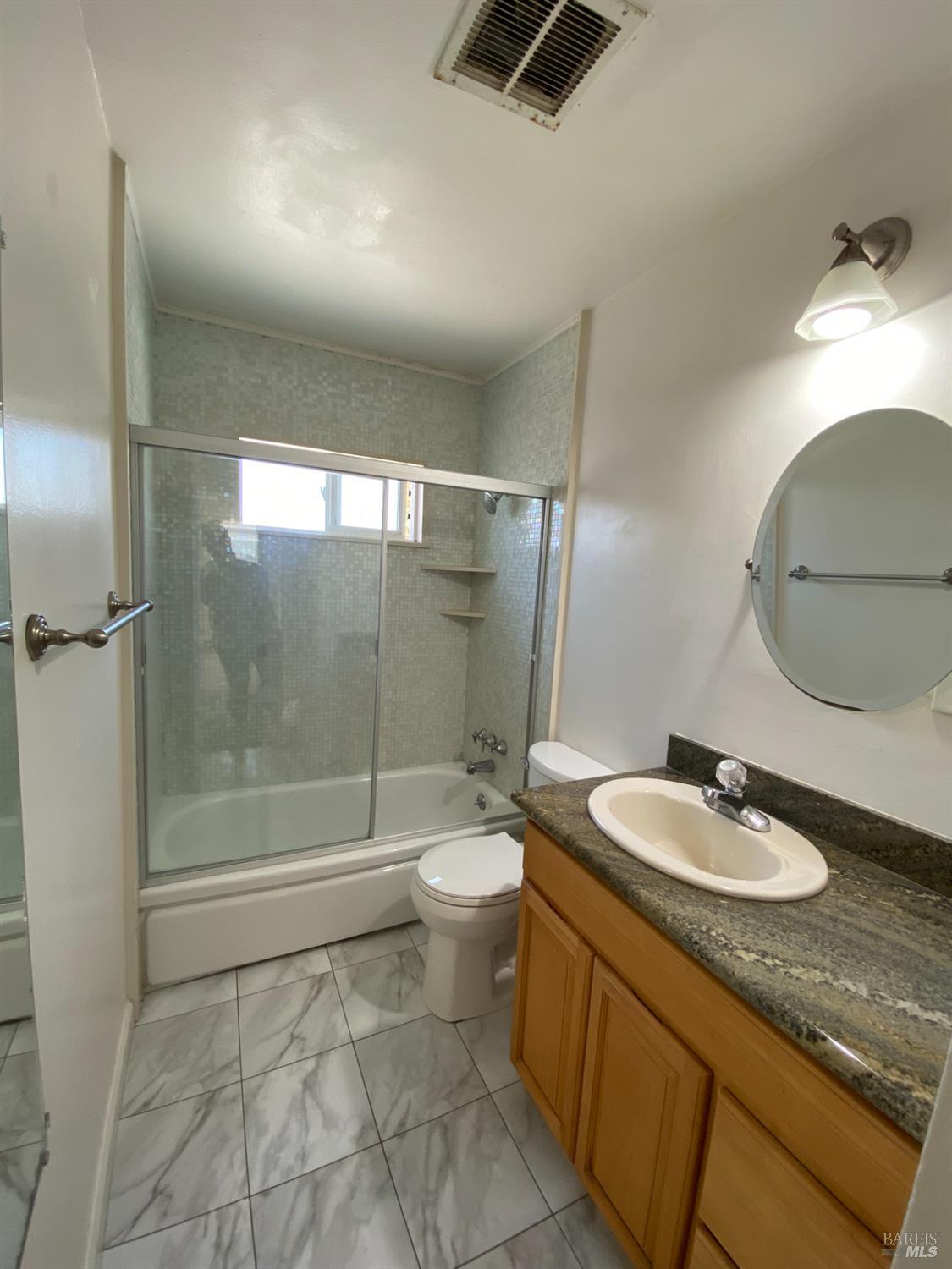 Detail Gallery Image 9 of 18 For 506 Nebraska St, Fairfield,  CA 94533 - 3 Beds | 2 Baths