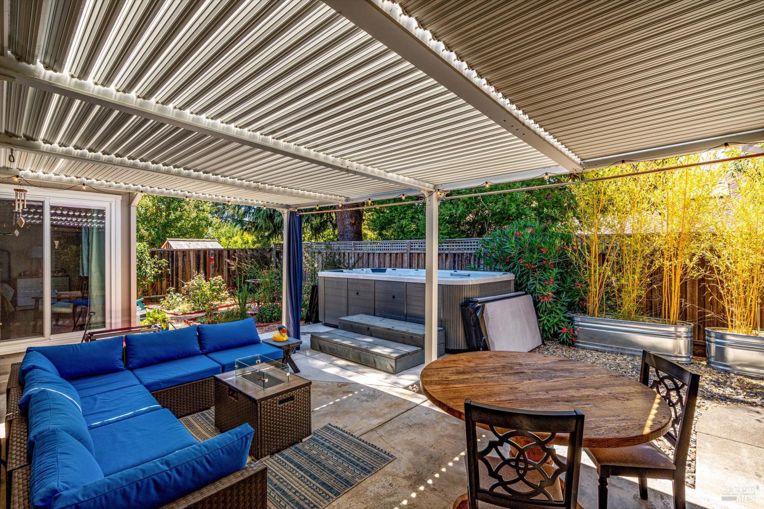 Detail Gallery Image 29 of 32 For 113 Sherwood Dr, Santa Rosa,  CA 95405 - 4 Beds | 2 Baths