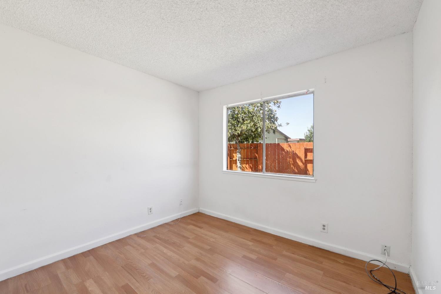 Detail Gallery Image 18 of 41 For 112 Lilac Ct, Vallejo,  CA 94589 - 3 Beds | 2 Baths