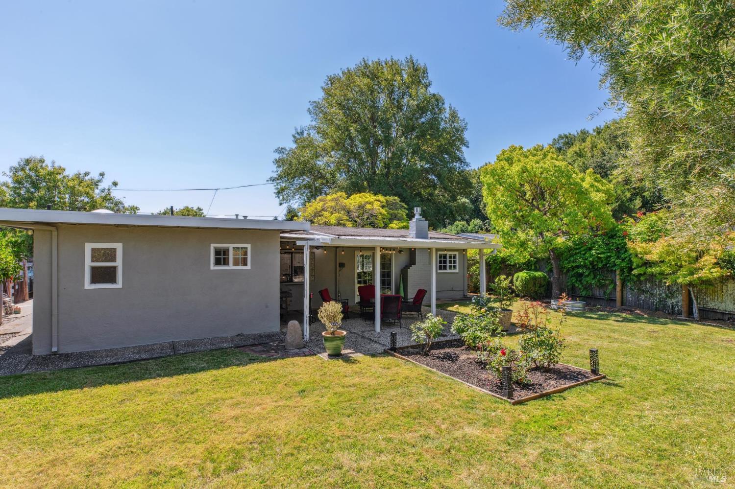 Detail Gallery Image 29 of 31 For 60 Ormond Ct, Novato,  CA 94947 - 3 Beds | 3 Baths