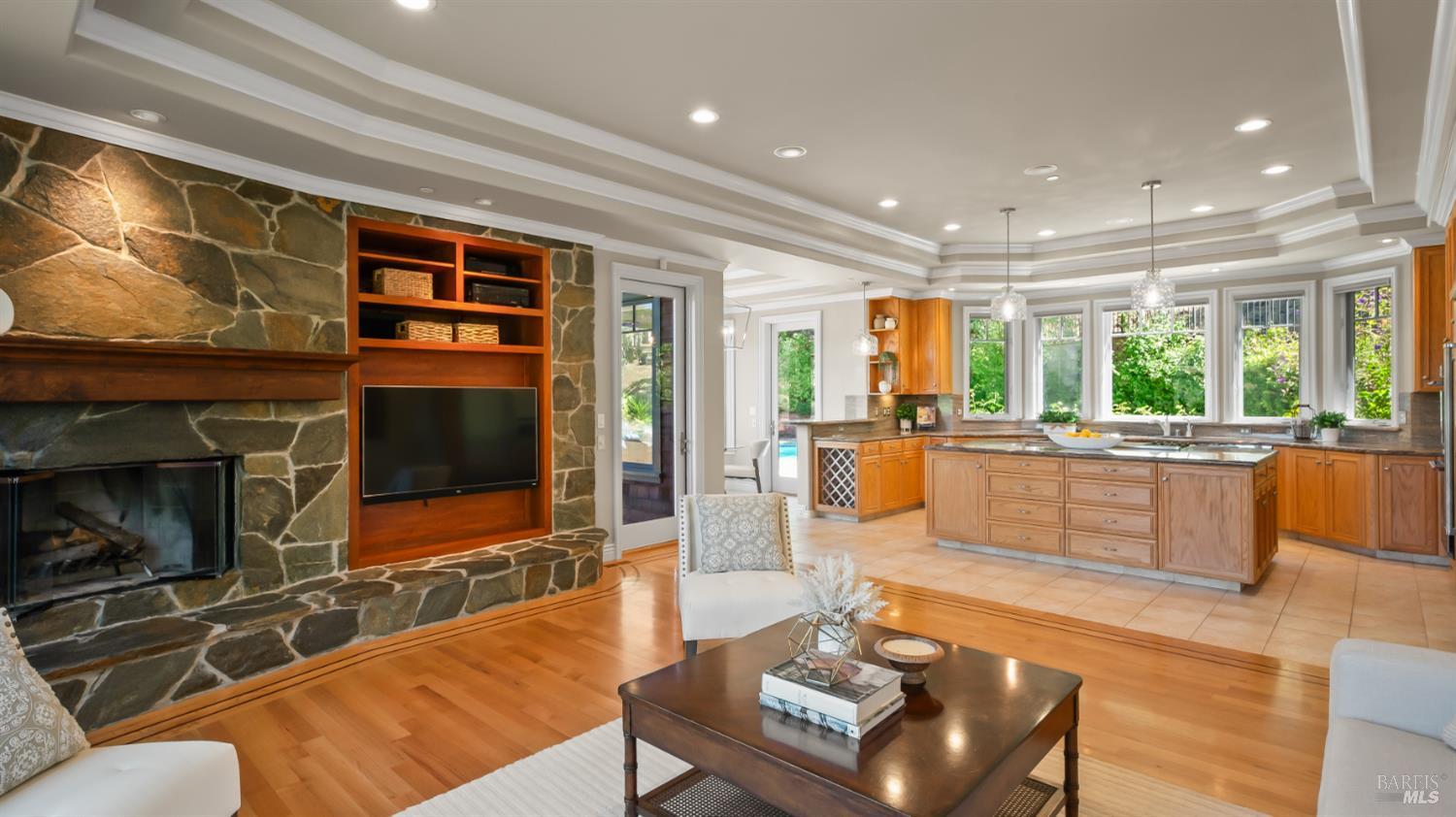 Detail Gallery Image 15 of 83 For 1 the Alameda Knls, San Anselmo,  CA 94960 - 5 Beds | 5/1 Baths