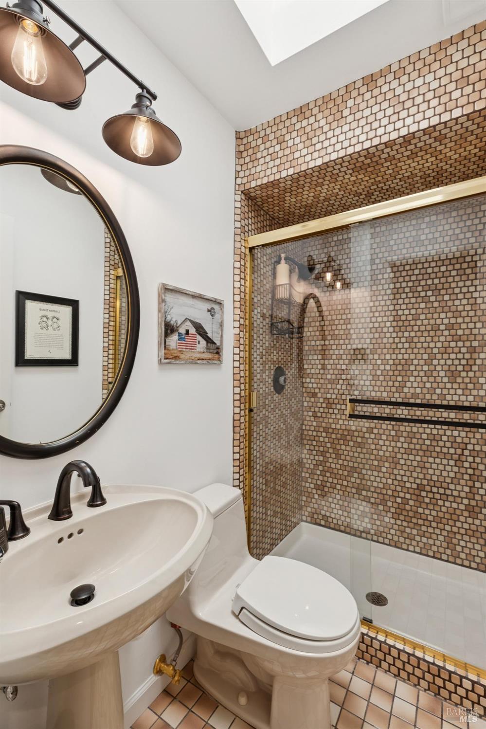 Detail Gallery Image 22 of 31 For 60 Ormond Ct, Novato,  CA 94947 - 3 Beds | 3 Baths