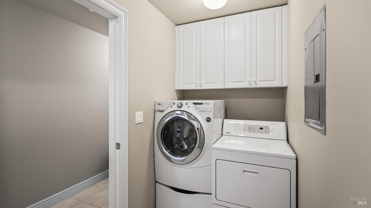 Detail Gallery Image 82 of 83 For 1 the Alameda Knls, San Anselmo,  CA 94960 - 5 Beds | 5/1 Baths