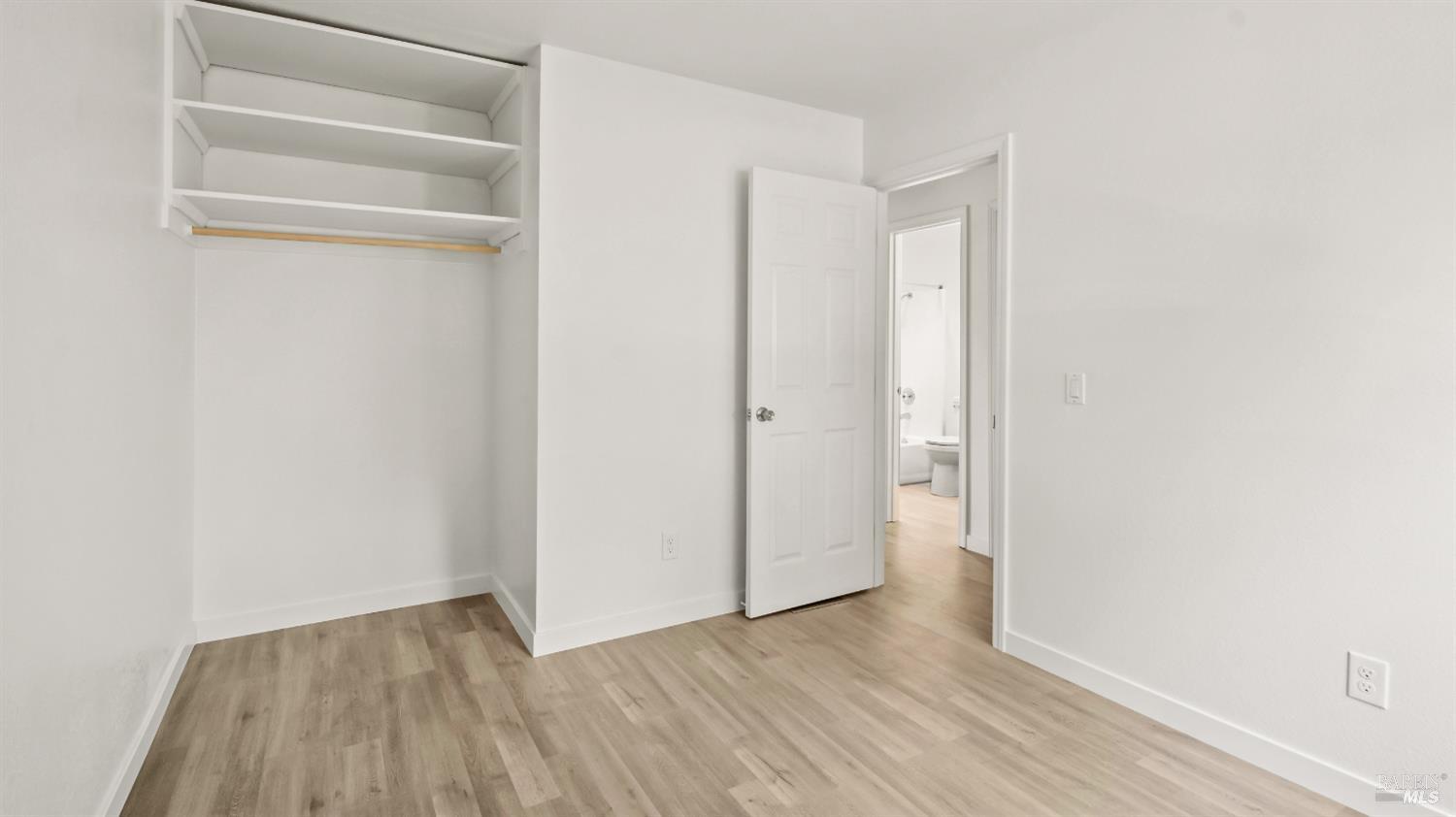 Detail Gallery Image 20 of 27 For 307 Occidental Cir, Santa Rosa,  CA 95401 - 3 Beds | 2/1 Baths