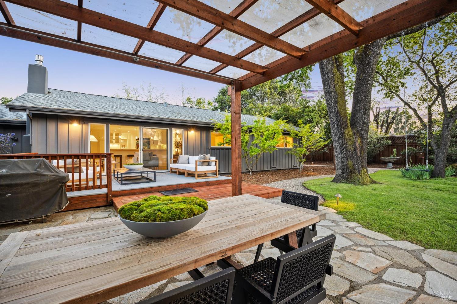 Detail Gallery Image 1 of 1 For 1079 Verano Ave, Sonoma,  CA 95476 - 3 Beds | 3 Baths