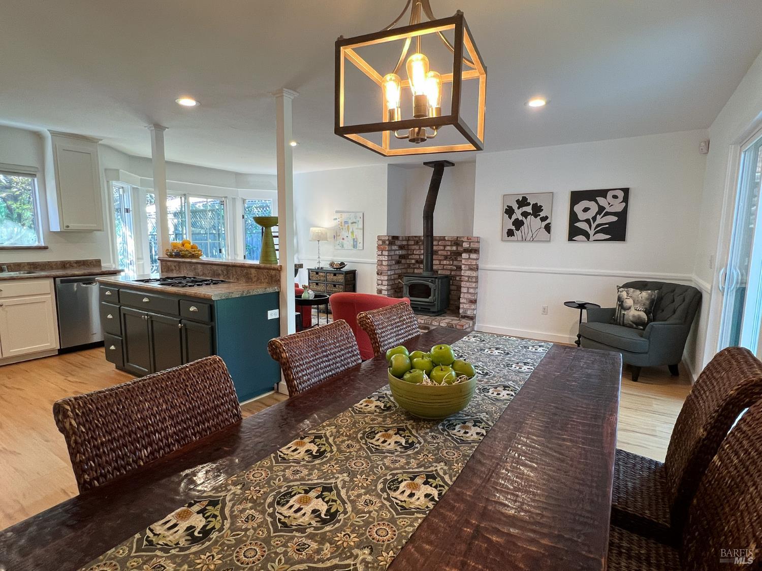 Detail Gallery Image 14 of 33 For 438 Crivelli Dr, Sonoma,  CA 95476 - 3 Beds | 2 Baths