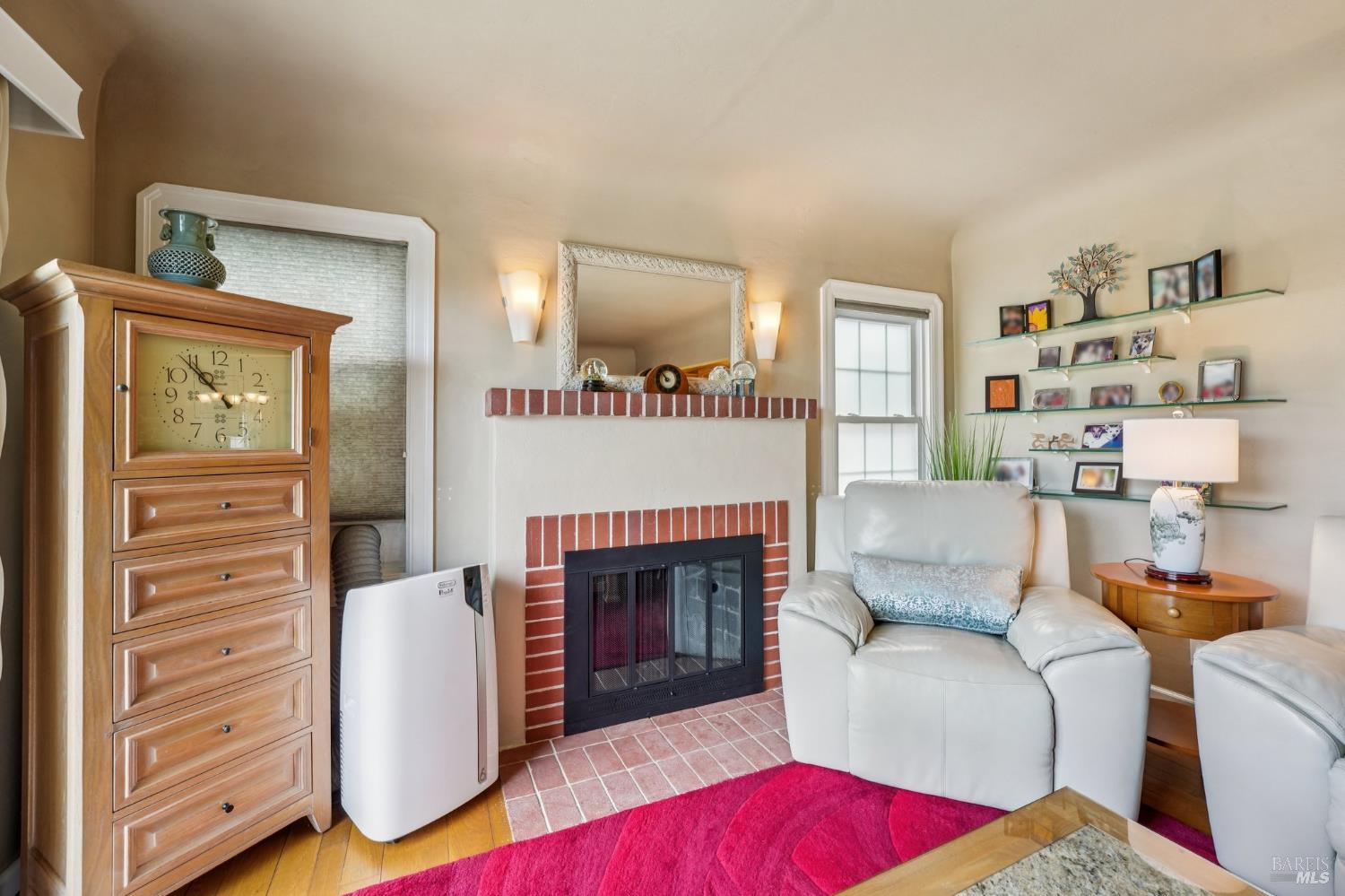 Detail Gallery Image 13 of 68 For 1072 Raymond Ave, Napa,  CA 94559 - 3 Beds | 1/1 Baths