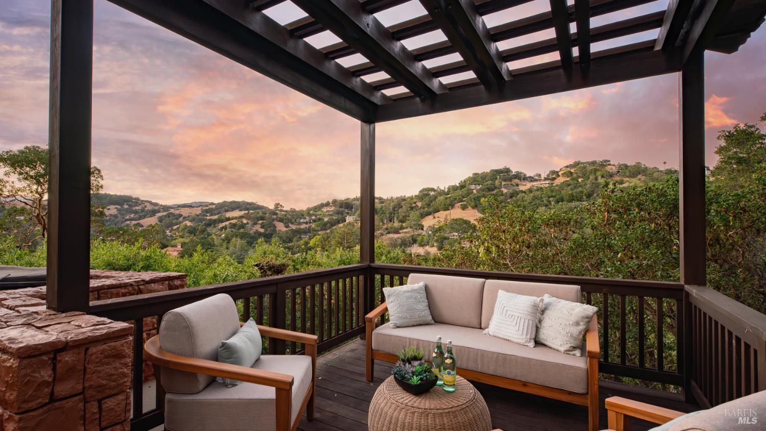 Detail Gallery Image 66 of 83 For 1 the Alameda Knls, San Anselmo,  CA 94960 - 5 Beds | 5/1 Baths