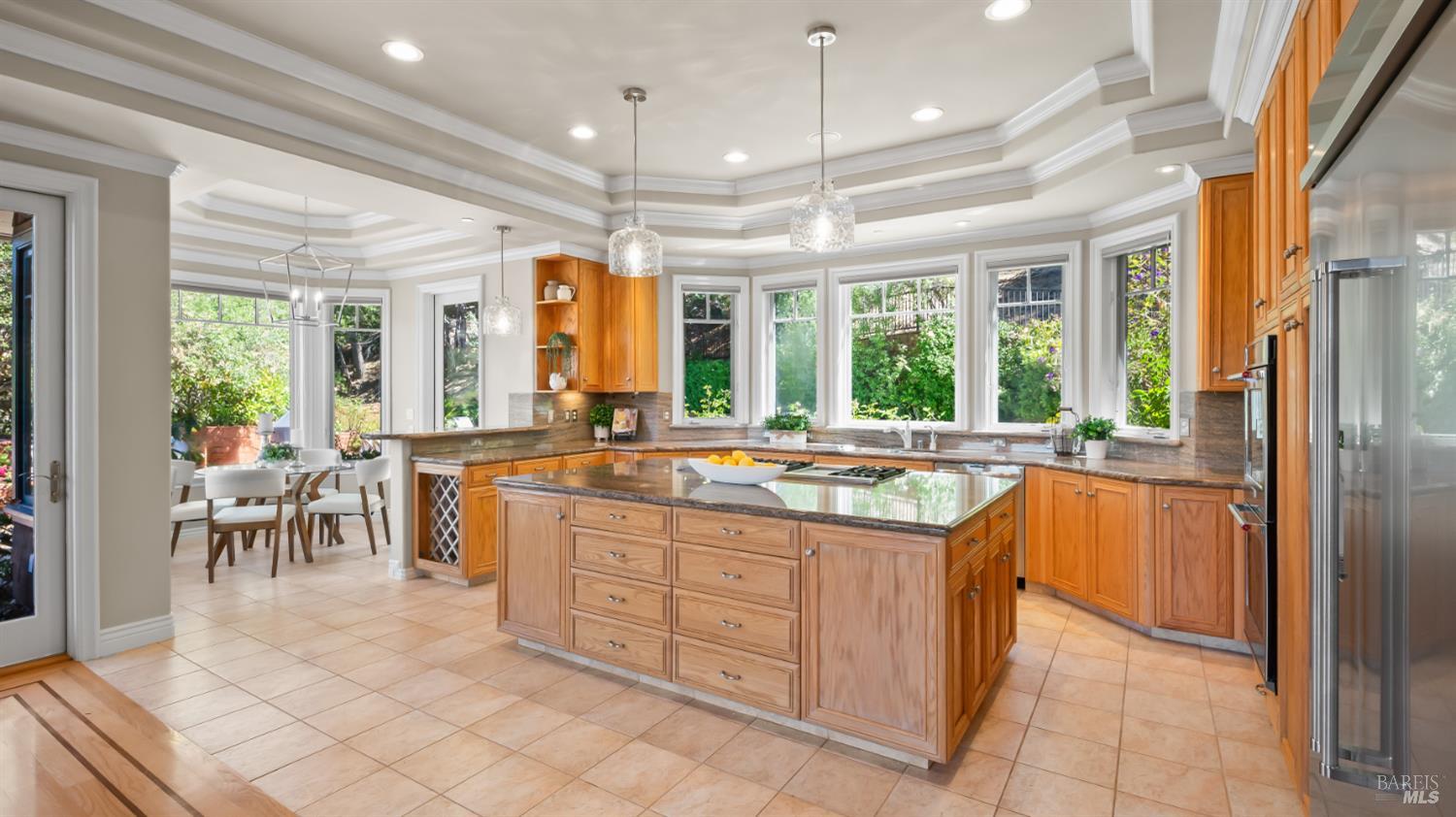 Detail Gallery Image 17 of 83 For 1 the Alameda Knls, San Anselmo,  CA 94960 - 5 Beds | 5/1 Baths