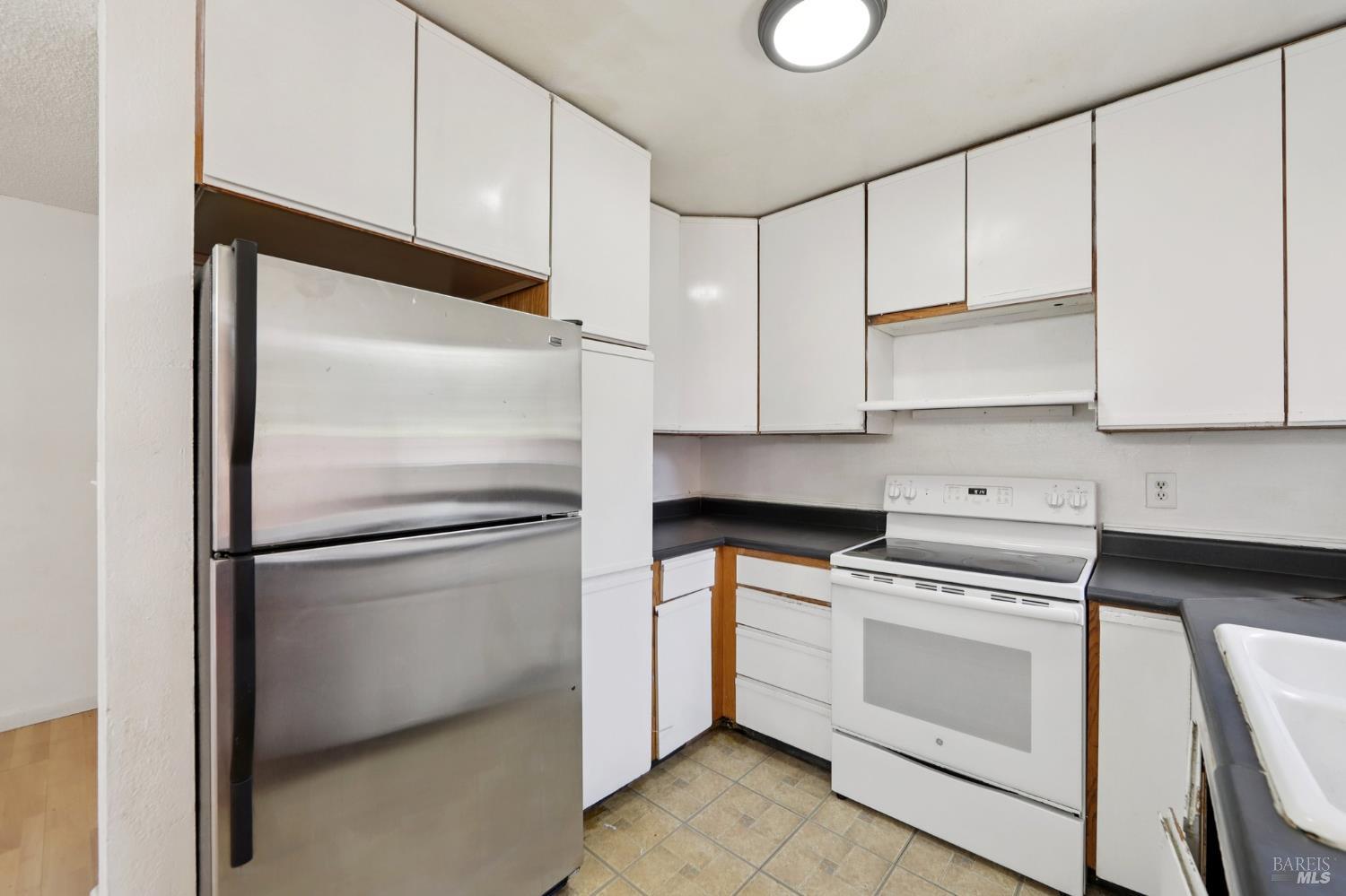 Detail Gallery Image 12 of 41 For 112 Lilac Ct, Vallejo,  CA 94589 - 3 Beds | 2 Baths