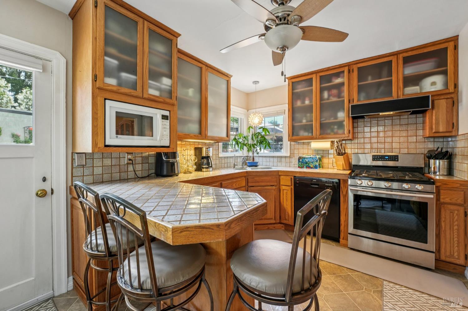 Detail Gallery Image 31 of 68 For 1072 Raymond Ave, Napa,  CA 94559 - 3 Beds | 1/1 Baths