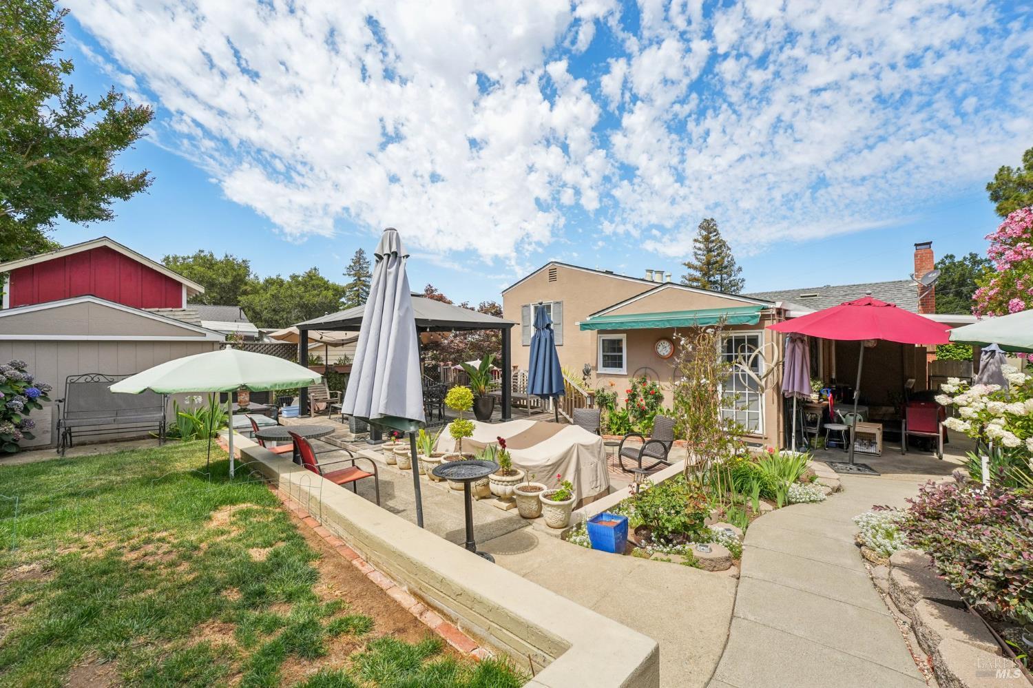 Detail Gallery Image 52 of 68 For 1072 Raymond Ave, Napa,  CA 94559 - 3 Beds | 1/1 Baths