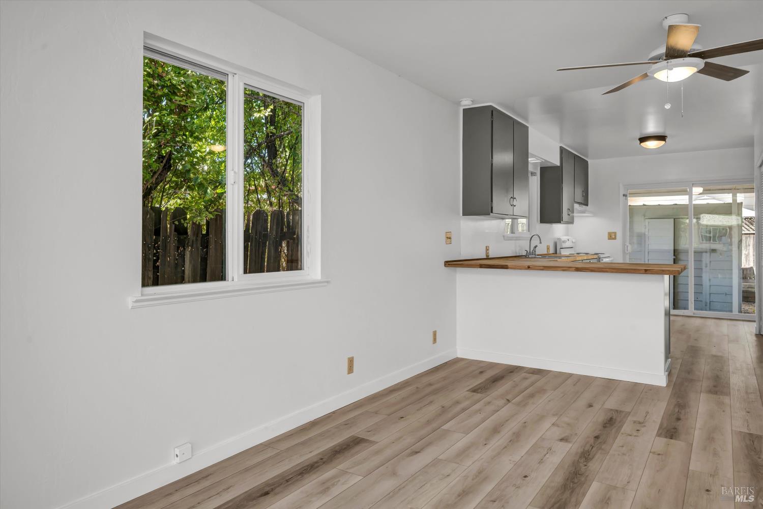 Detail Gallery Image 4 of 16 For 70 Lupoyoma Ave, Lakeport,  CA 95453 - 2 Beds | 1 Baths