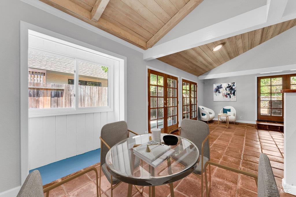 Detail Gallery Image 20 of 66 For 564 Willow Ct, Benicia,  CA 94510 - 2 Beds | 2 Baths