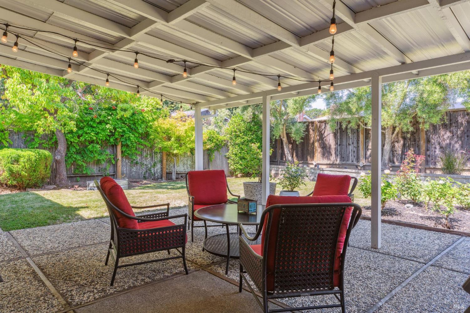 Detail Gallery Image 26 of 31 For 60 Ormond Ct, Novato,  CA 94947 - 3 Beds | 3 Baths