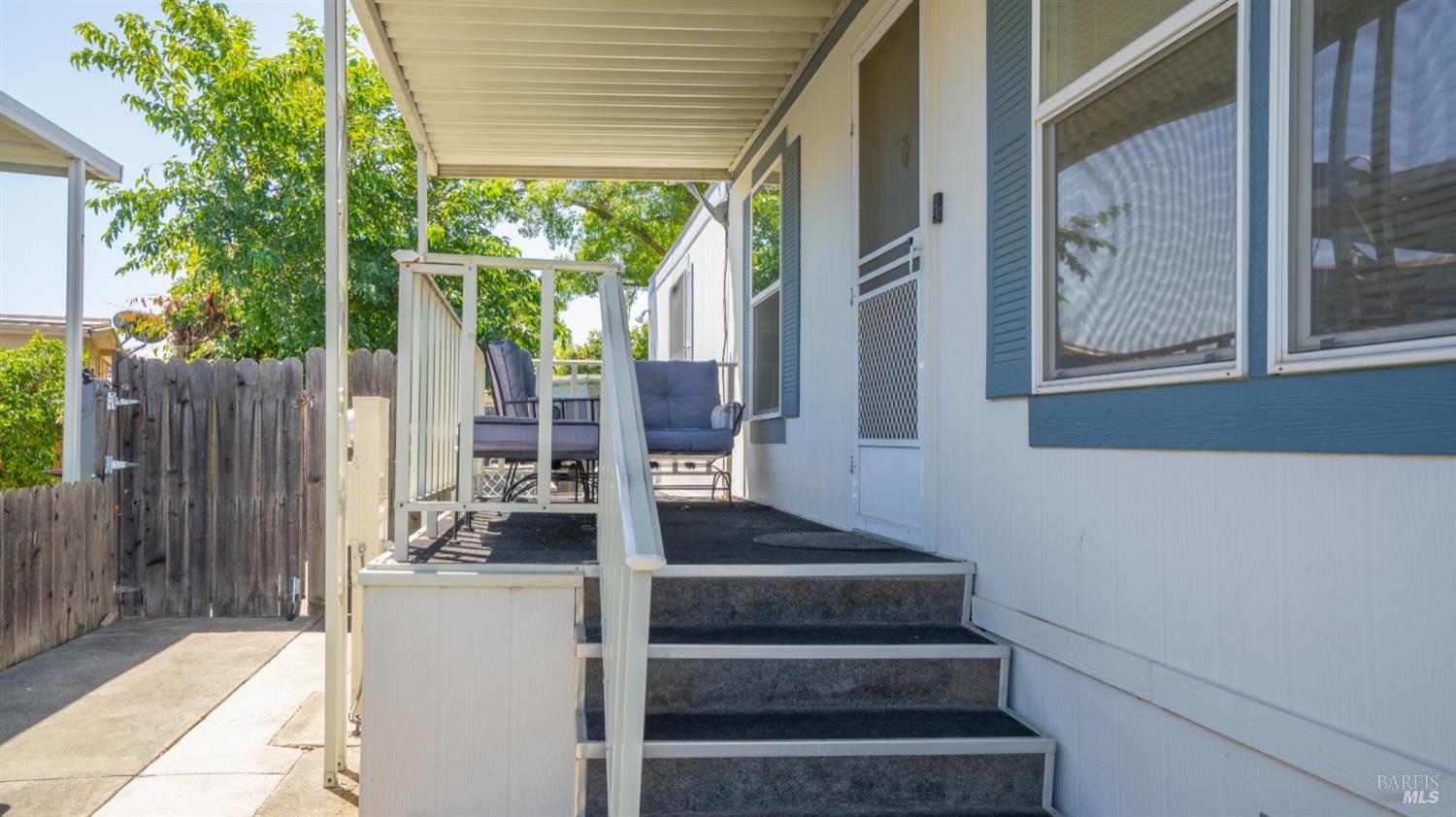 Detail Gallery Image 5 of 34 For 131 Del Paso Dr, Vacaville,  CA 95687 - 3 Beds | 2 Baths