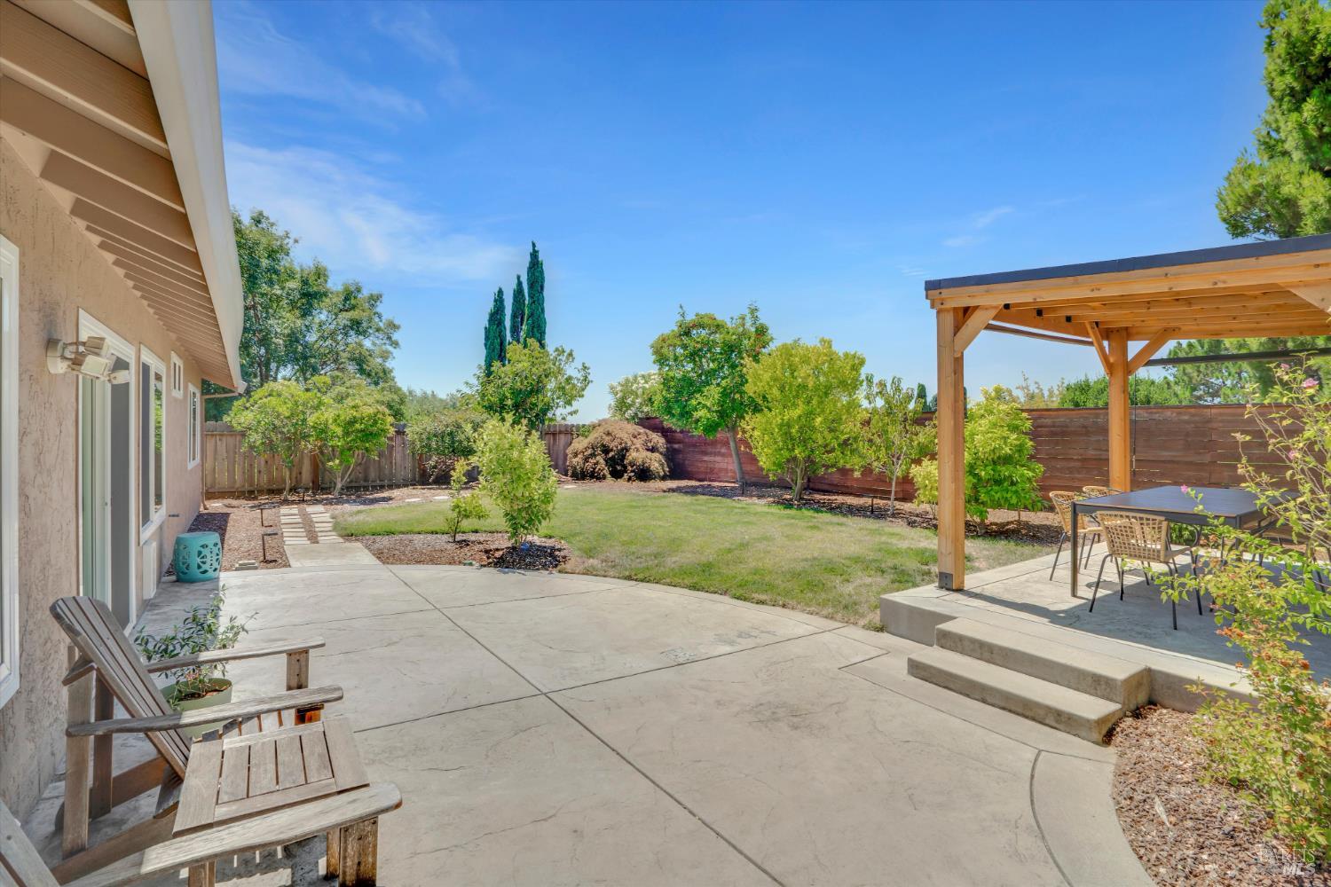 Detail Gallery Image 26 of 40 For 871 Hanlon Way, Benicia,  CA 94510 - 4 Beds | 2 Baths